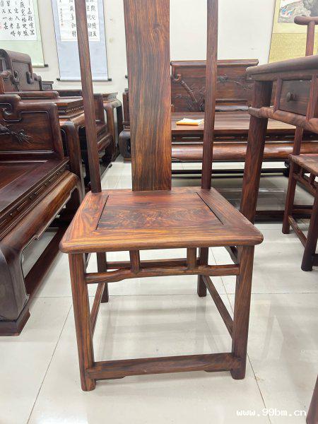 酒店设备回收各种灶台、厨具、餐厅桌椅 酒店设备回收各种灶台、厨具、餐厅桌椅